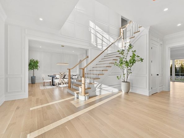 8 Crestview Road, Needham MA 02492