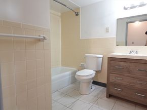 37 Skyline Dr 11, Braintree MA 02184