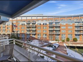 4 Battery Wharf 4308, Boston MA 02109