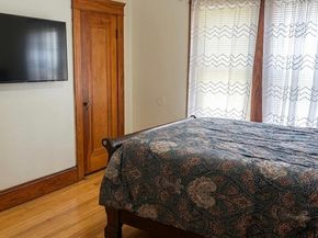 4 Stockholm St, Worcester MA 01607