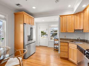 132 Warren St B, Arlington MA 02474