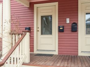 132 Warren St B, Arlington MA 02474