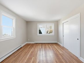 542 Oak Hill Rd, Fitchburg MA 01420