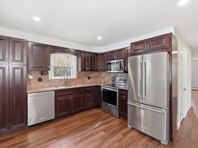 542 Oak Hill Rd, Fitchburg MA 01420