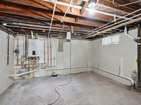 542 Oak Hill Rd, Fitchburg MA 01420