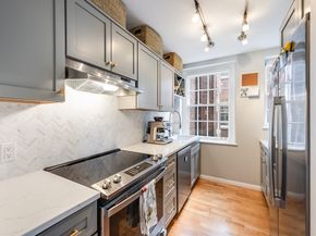 15 River St 704, Boston MA 02108