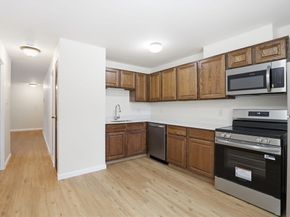 8 Chapel Hill Drive 2, Plymouth MA 02360