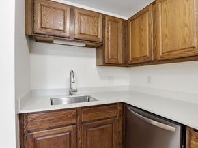 8 Chapel Hill Drive 2, Plymouth MA 02360