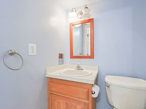 17 Quisset Brook 17, Milton MA 02186