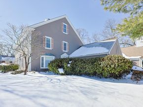 17 Quisset Brook 17, Milton MA 02186
