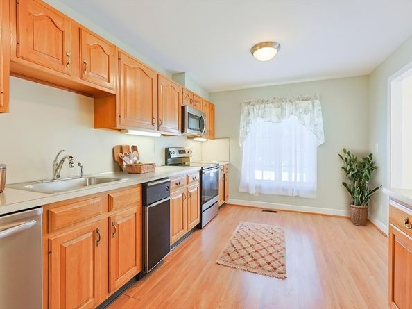 17 Quisset Brook 17, Milton MA 02186