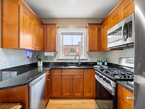 126 Jersey St 201, Boston MA 02215