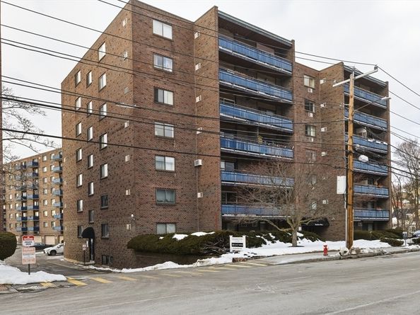 32 Whites Ave D65, Watertown MA 02472