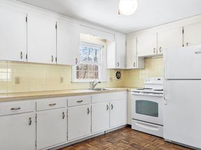 120 Mary Ln 3, Bridgewater MA 02324