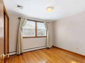 102 Suffolk St, Malden MA 02148