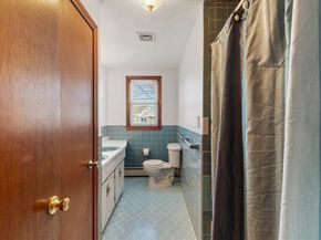 102 Suffolk St, Malden MA 02148