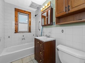 38 7th St, Medford MA 02155