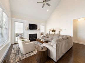 10 Tanglewood Dr 10, Framingham MA 01701