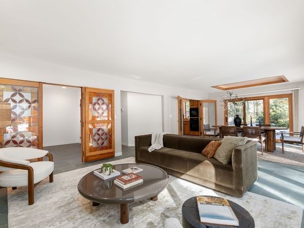 85 Lake Road Ter, Wayland MA 01778