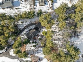 85 Lake Road Ter, Wayland MA 01778