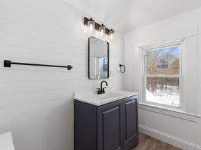 949 Union St, Rockland MA 02370