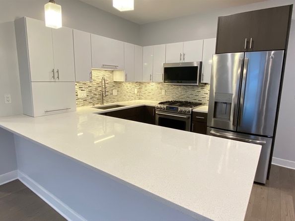 18 Cliveden St 205, Quincy MA 02169