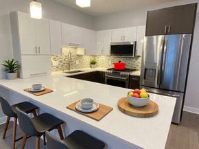 18 Cliveden St 205, Quincy MA 02169