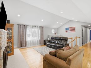 31 Tremont St, Woburn MA 01801