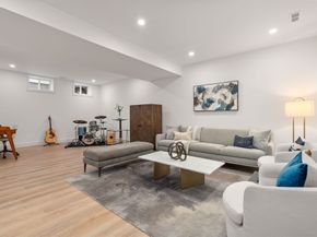 1919 Commonwealth Ave. 1919, Newton MA 02466