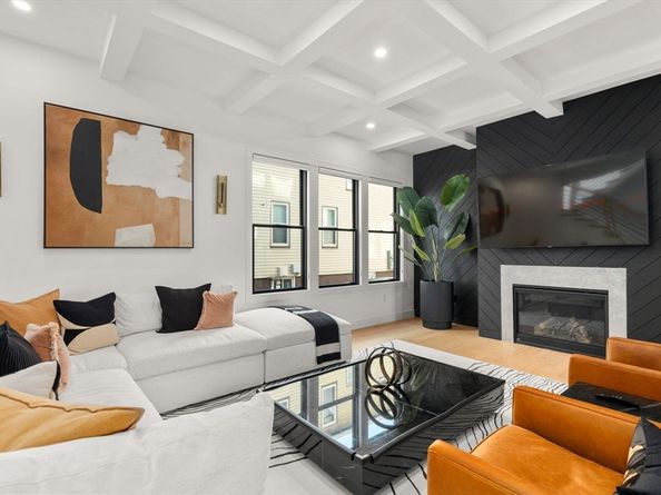 1919 Commonwealth Ave. 1919, Newton MA 02466