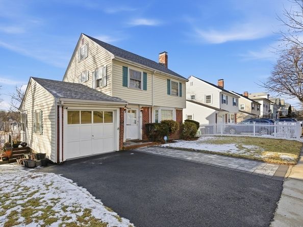 72 Redlands Rd, Boston MA 02132