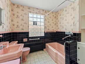 42 Ellis Dr., Worcester MA 01609