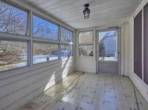 42 Ellis Dr., Worcester MA 01609