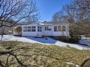42 Ellis Dr., Worcester MA 01609