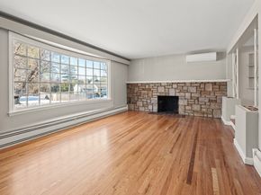 42 Ellis Dr., Worcester MA 01609