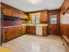 42 Ellis Dr., Worcester MA 01609