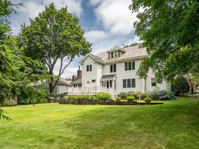 829 Chestnut St, Newton MA 02468