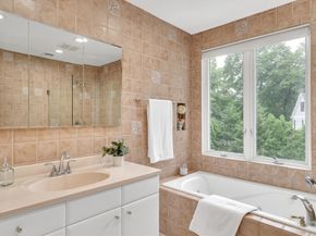 829 Chestnut St, Newton MA 02468