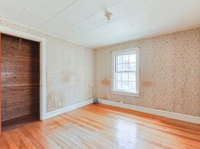 211 Dutcher St, Hopedale MA 01747