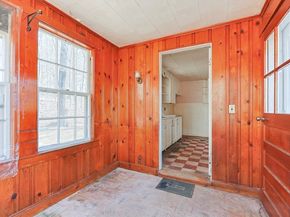 211 Dutcher St, Hopedale MA 01747