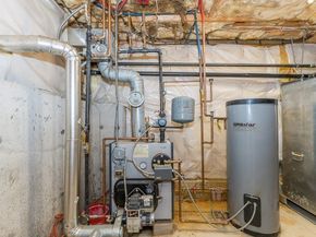 12 Cedar Dr, Webster MA 01570