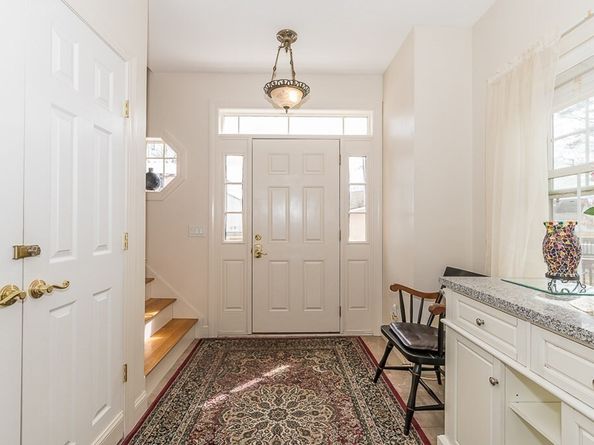 12 Cedar Dr, Webster MA 01570