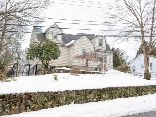 193 Vincent Rd, Dedham MA 02026
