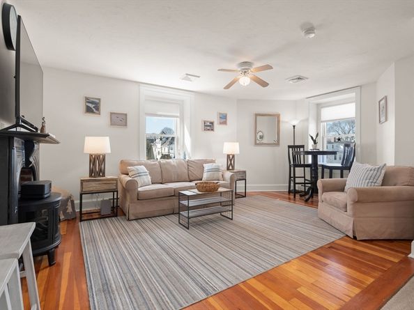 103 State St 6, Newburyport MA 01950