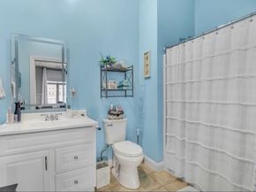 7 Central Sq 307, Lynn MA 01902