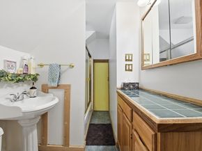 224 Rollstone St, Fitchburg MA 01420