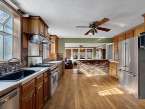 7 Green St, Carver MA 02330