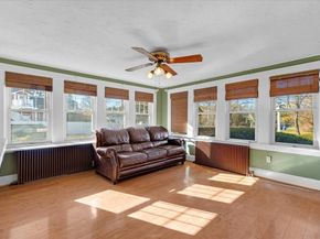 7 Green St, Carver MA 02330