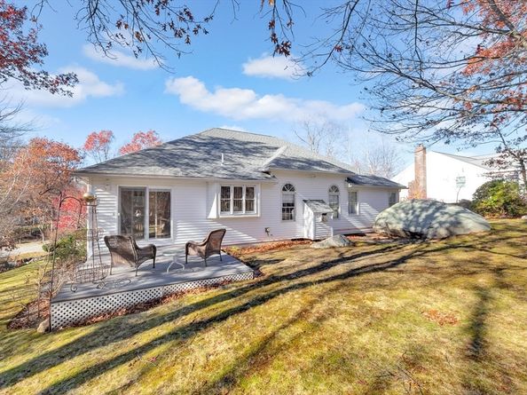 16 Sarah's Way, Peabody MA 01960