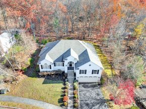 16 Sarah's Way, Peabody MA 01960